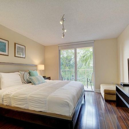 Renovated 2/2 Unit at Yacht Club/Aventura Appartement Buitenkant foto