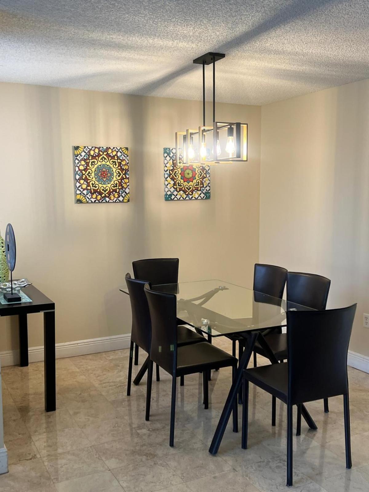 Renovated 2/2 Unit at Yacht Club/Aventura Appartement Buitenkant foto