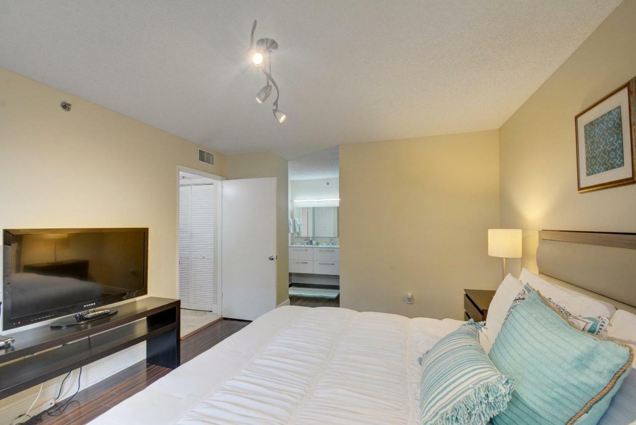 Renovated 2/2 Unit at Yacht Club/Aventura Appartement Buitenkant foto