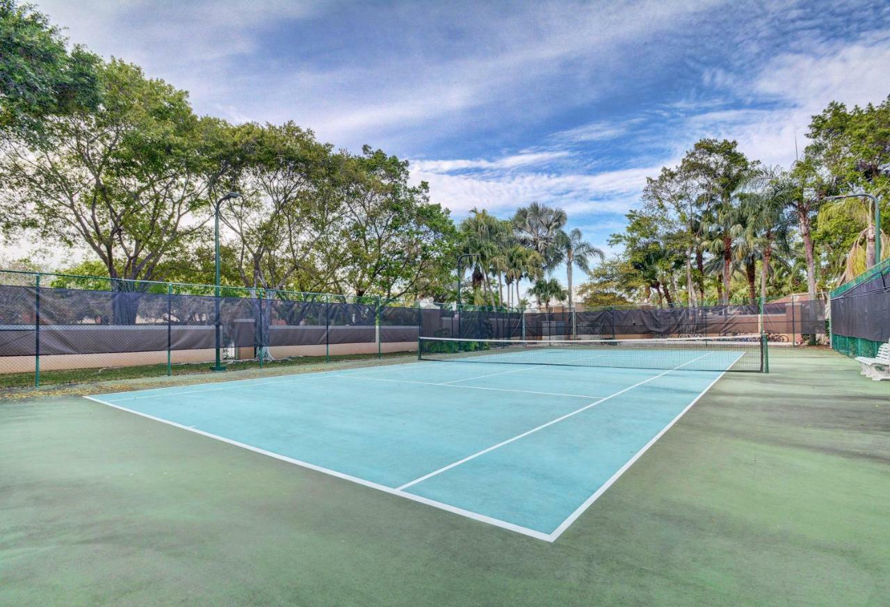 Renovated 2/2 Unit at Yacht Club/Aventura Appartement Buitenkant foto