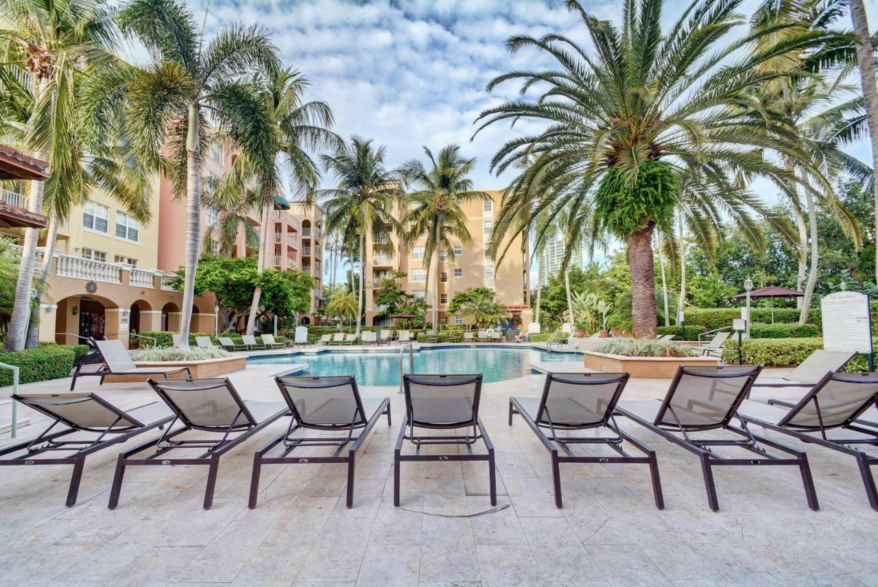 Renovated 2/2 Unit at Yacht Club/Aventura Appartement Buitenkant foto