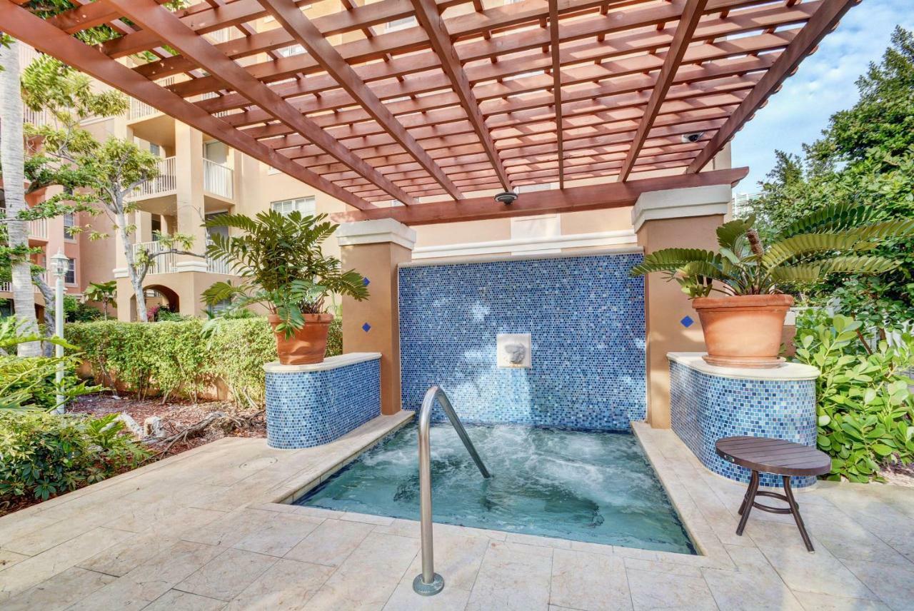 Renovated 2/2 Unit at Yacht Club/Aventura Appartement Buitenkant foto
